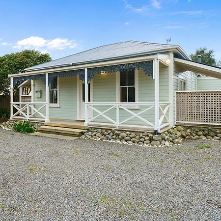 Pendreigh Cottage - Martinborough Holiday Home Bagian luar foto