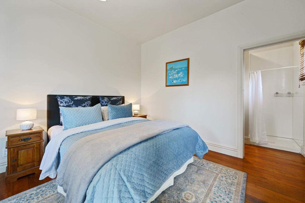 Pendreigh Cottage - Martinborough Holiday Home Bagian luar foto