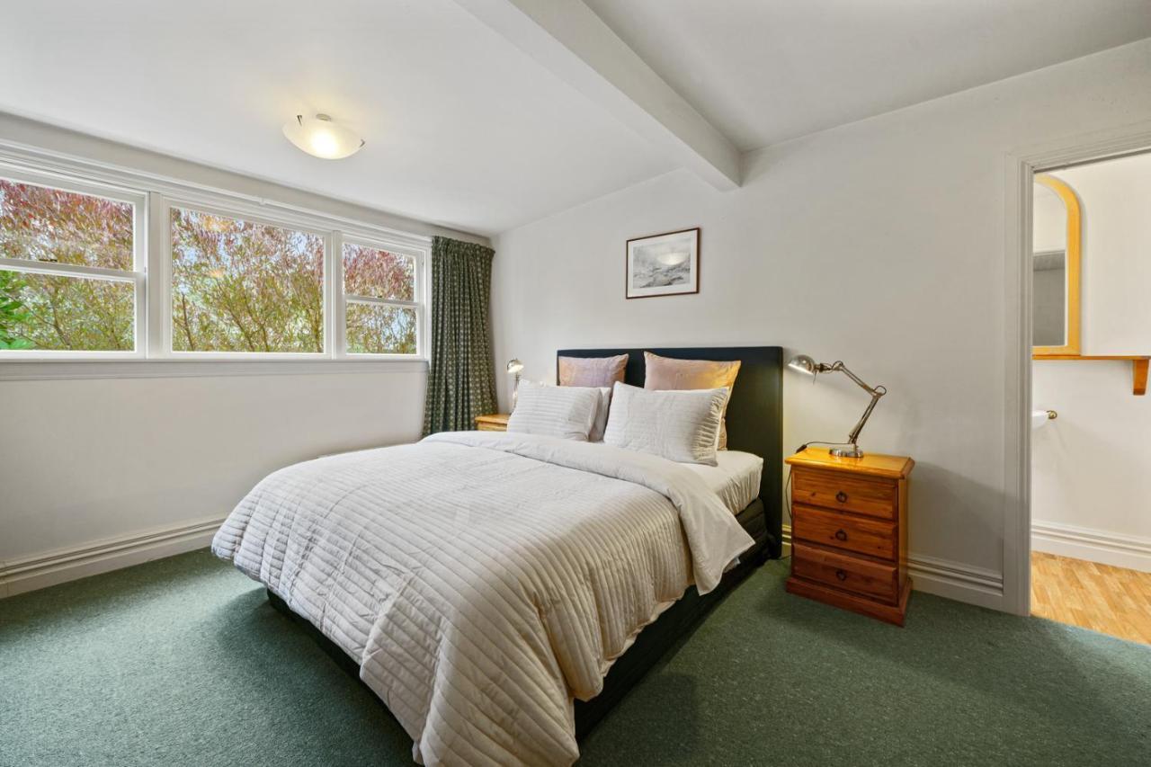 Pendreigh Cottage - Martinborough Holiday Home Bagian luar foto