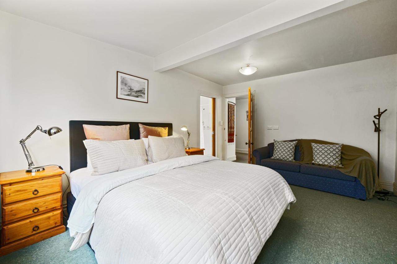 Pendreigh Cottage - Martinborough Holiday Home Bagian luar foto